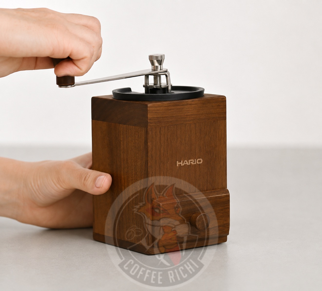 Кавомолка ручна HARIO Mill Cube &ndash; Керамічні жорна 5038 фото