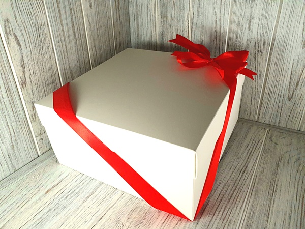 Велика Подарункова коробка (біла) 24*24*12 см 4204-1 фото