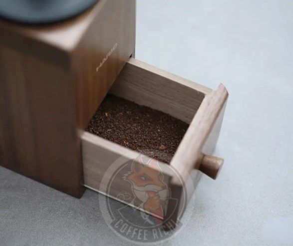 Кавомолка ручна HARIO Mill Cube Висока &ndash; Керамічні жорна 5038-1 фото